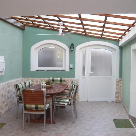 House On The Island Of Pasman Holiday home *