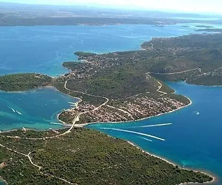 House On The Island Of Pasman Nevidane