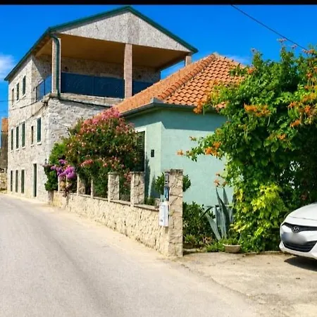 Casa de Férias House On The Island Of Pasman